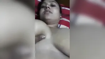 Fat naked bitch lets horny hubby finger her XXX pussy in MMS movie