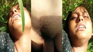 Hardcore XXX pussyfuck session for Desi chick posing for MMS video