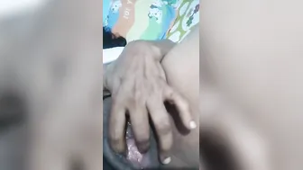 Mature whore with glasses fingers her Desi XXX snatch for solo movie