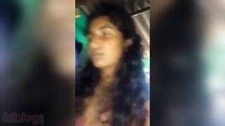 Nasty Desi XXX slut gets her small boobs licked by her neighbour MMS