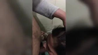 Unsatisfied Desi XXX girl gives a good blowjob in the toilet MMS