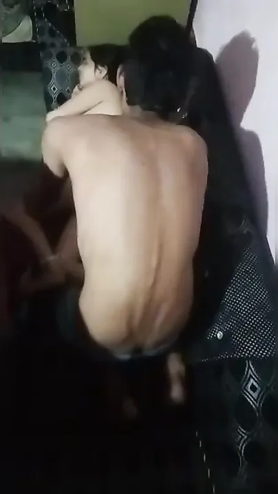 Horny boyfriend fucks his young Desi XXX girlfriend’s pussy MMS