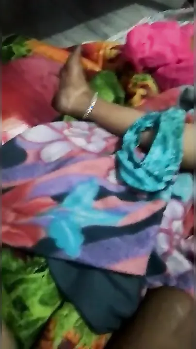 Mature Desi XXX wife captured nude before sex MMS video