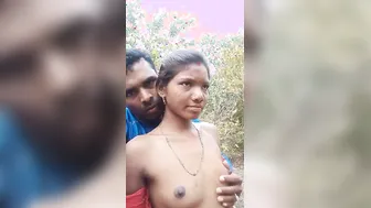 Tribal village XXX wife gets her boobs pressed outdoor MMS