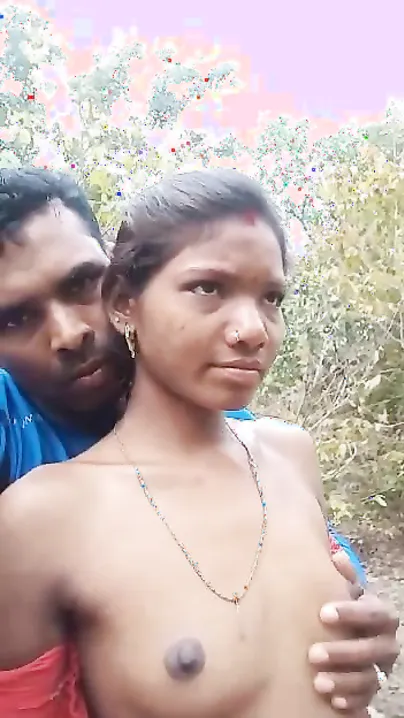 Tribal village XXX wife gets her boobs pressed outdoor MMS