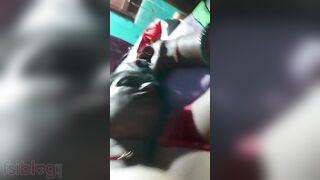 Sexy Desi XXX woman shows her boobs to her neighbour MMS