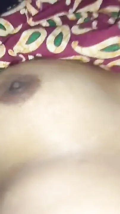 Big-boobed desi XXX woman gets her mature pussy fucked MMS