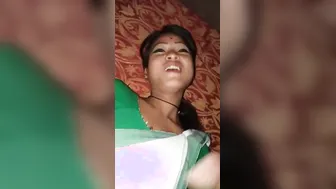 Beautiful desi XXX babe gets her pussy hard fucked by her neighbour MMS