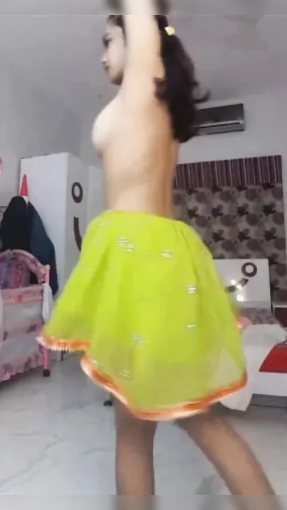 Gorgeous Desi XXX slut shows off small boobs and pussy at home MMS