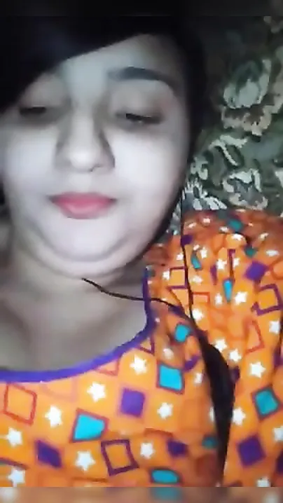 Cheating Desi XXX wife has virtual sex with MMS client vis video link