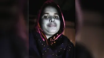 Desi MILF shows belly and pussy in the dark room as private XXX show