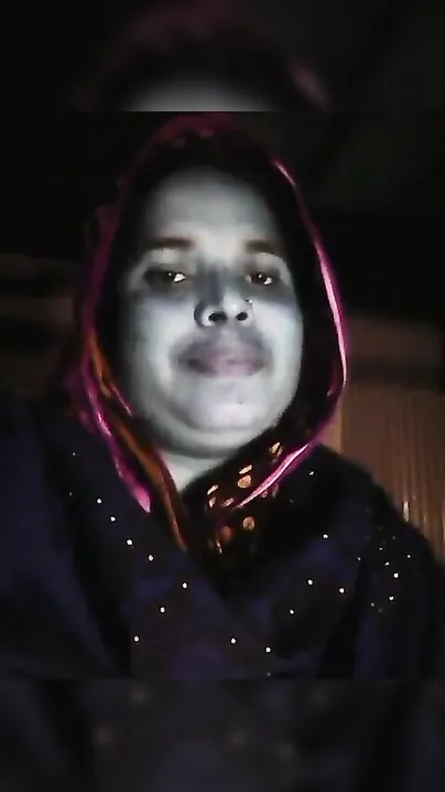 Desi MILF shows belly and pussy in the dark room as private XXX show
