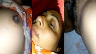 XXX guy in romantic mood captures Desi girlfriend's hairy cunt MMS