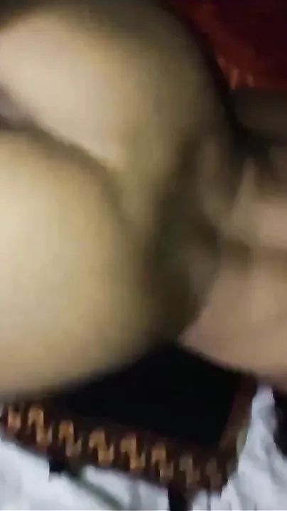 XXX woman has sex with her Desi client in a dirty hotel room MMS