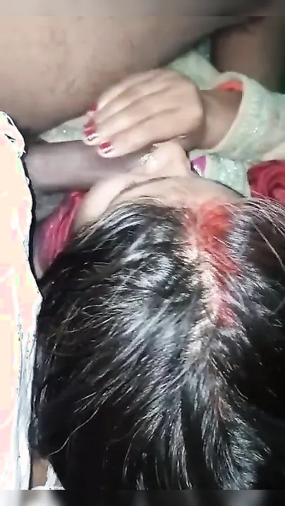 XXX lover makes an MMS video of him fucking the Desi chick's mouth