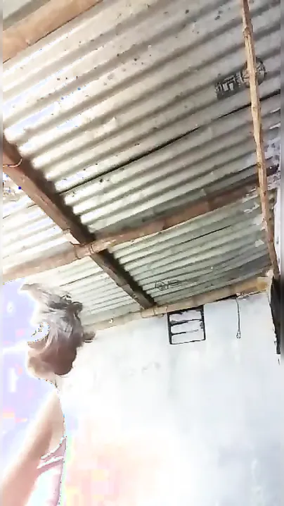 Guys pay money to make the Desi village teen's XXX video into MMS