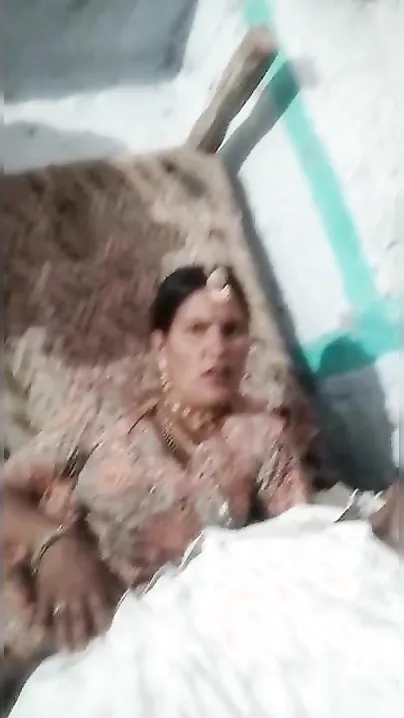 Boy bonks Desi chick with chubby body on camera for XXX collection