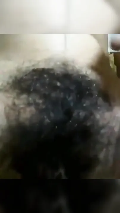 Bored Desi housewife puts XXX pinky flower in camera for MMS fans