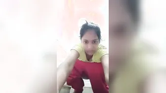 Desi girl's boobes and pussy leaked in MMS video of private XXX show