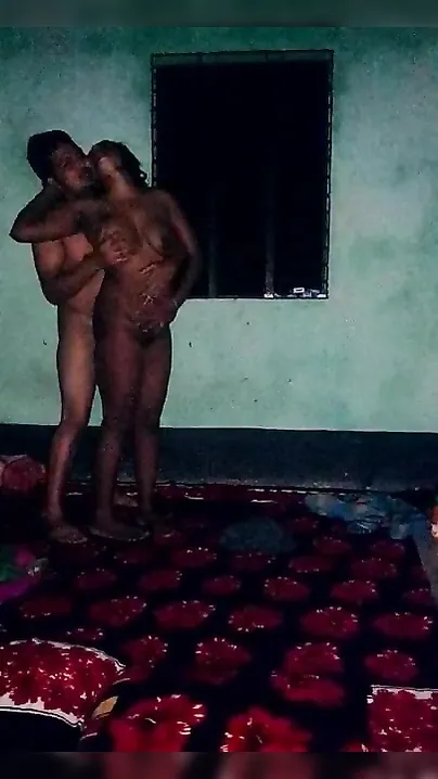 MMS video of Desi MILF who is banged by her bestie's XXX boyfriend