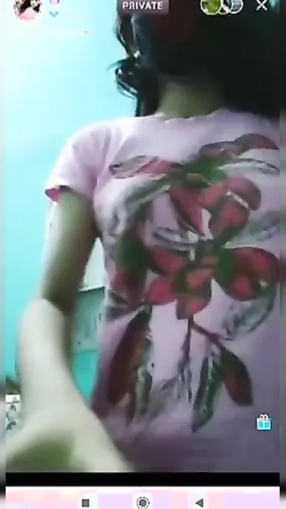 MMS story of Desi hottie who shows off her XXX body parts on cam