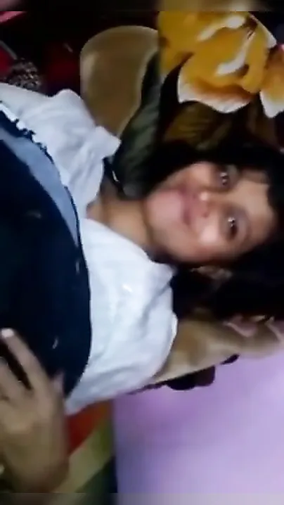 XXX man adores capturing Desi girlfriend's naked twat for MMS video