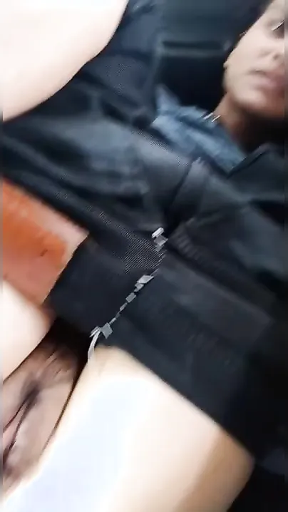 XXX man captures skinny Desi slut who strips for money in MMS video