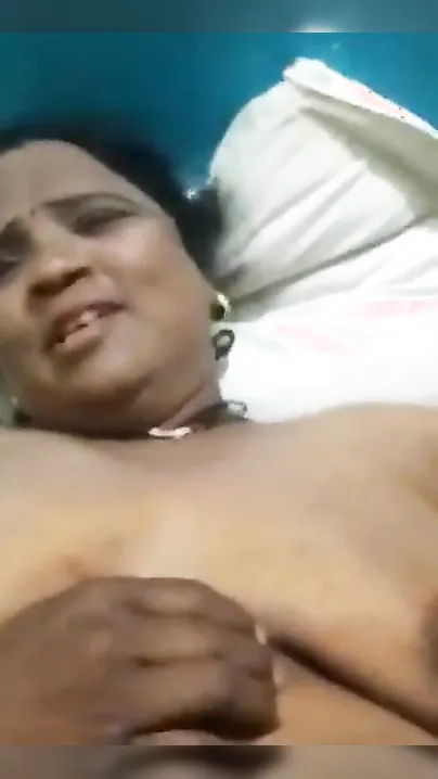 Fatty Desi woman meets her XXX lover for great sex in the MMS video