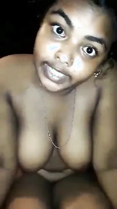 Desi girl is proud of XXX shaped boobs so she shows them in MMS clip