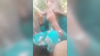 Young man exploits Desi aunty for oral XXX fun in outdoor MMS video