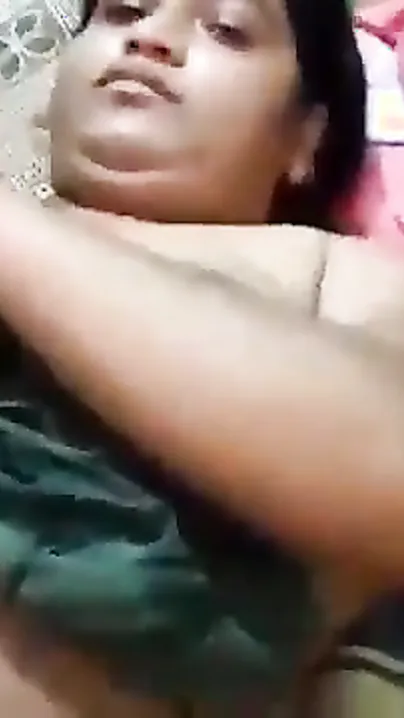 Fatty Desi girl is banged by her new stepfather in amateur XXX porn