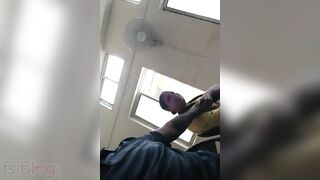 XXX man puts hand in Desi MILF's sari and paws boobs in MMS porn