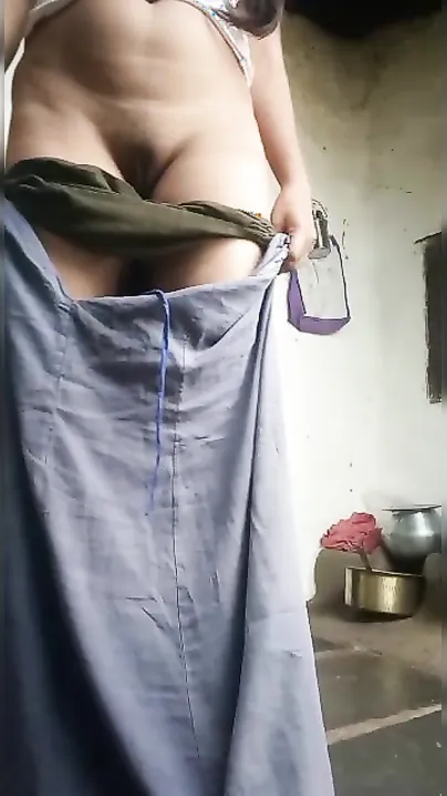 Shy Desi girl finds courage to expose XXX breasts on the camera