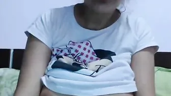 Indian aunty tries to seduce Desi guy via cam by showing XXX jugs