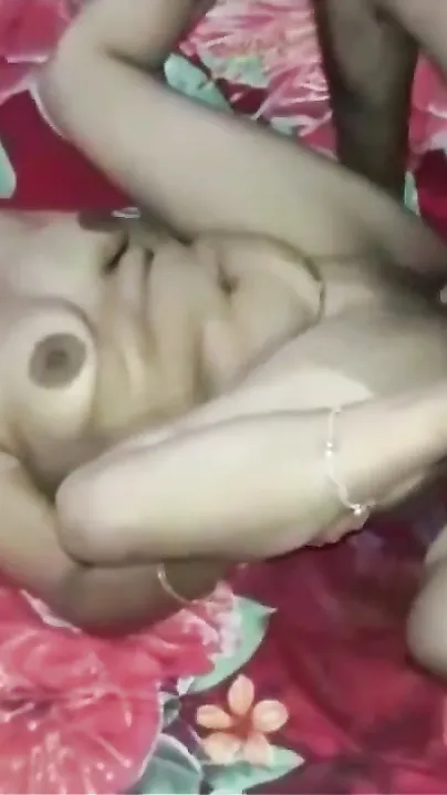 Slutty Desi wife has her XXX snatch worshipped by excited husband