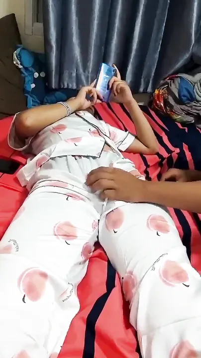 Desi guy undresses GF to touch her sweet XXX pussy on the camera