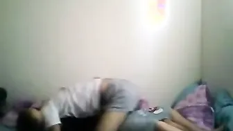 Guy offers XXX chudai to Desi girl and lovers fool around in bed