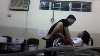 Indian college girl desi mms sex video in classroom leaked