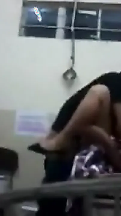 Indian college girl desi mms sex video in classroom leaked