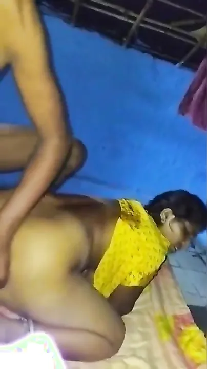 Young Desi XXX girl gets fucked from behind by her boyfriend MMS