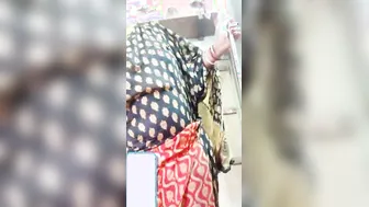 Bengali Desi XXX wife shows her nude body after bathing on video call