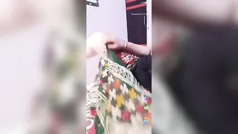 Mature Desi XXX housewife shows her big boobs on live cam