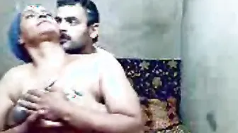 Pakistani Desi XXX wife gets hard fucked from behind by her husband’s friend MMS