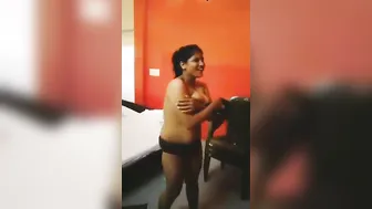 Big-boobed Desi XXX slut girl dancing topless on camera MMS