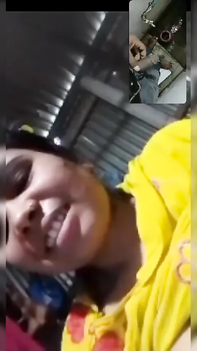 Village Desi XXX girl fingering pussy on video call with boyfriend