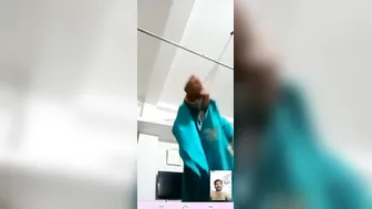 Village Desi XXX babe dancing nude on video call with hubby