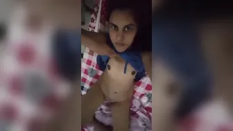 Indian XXX girl showing her beautiful pussy and tits on live cam