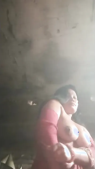 Village Desi XXX wife showing boobs and pussy to her lover