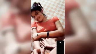 Dirty Bangladeshi beauty exposes and touches her Desi XXX boobs