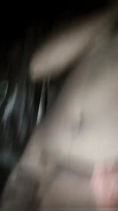 Nude cam video of busty Desi babe demonstrating her XXX goodies